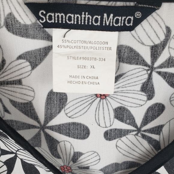 Lot of 4 Scrub Pieces 2 Tops and 2 pair of Black Pants Sz XL - Picture 4 of 11